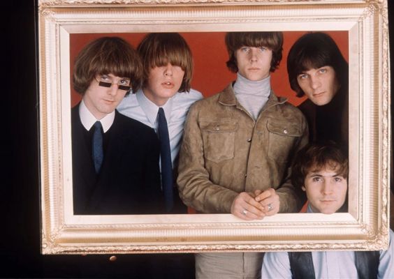   The Byrds - Roger McGuinn, Michael Clarke, Chris Hillman, Gene Clark, David Crosby
The Byrds - 1967