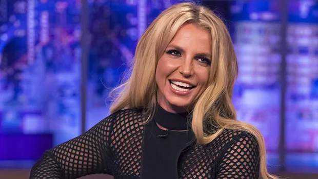 Britney Spears și un bărbat misterios, observați la alergarea cu mâncare târziu în timpul despărțirii ei de Sam Asghari: fotografii