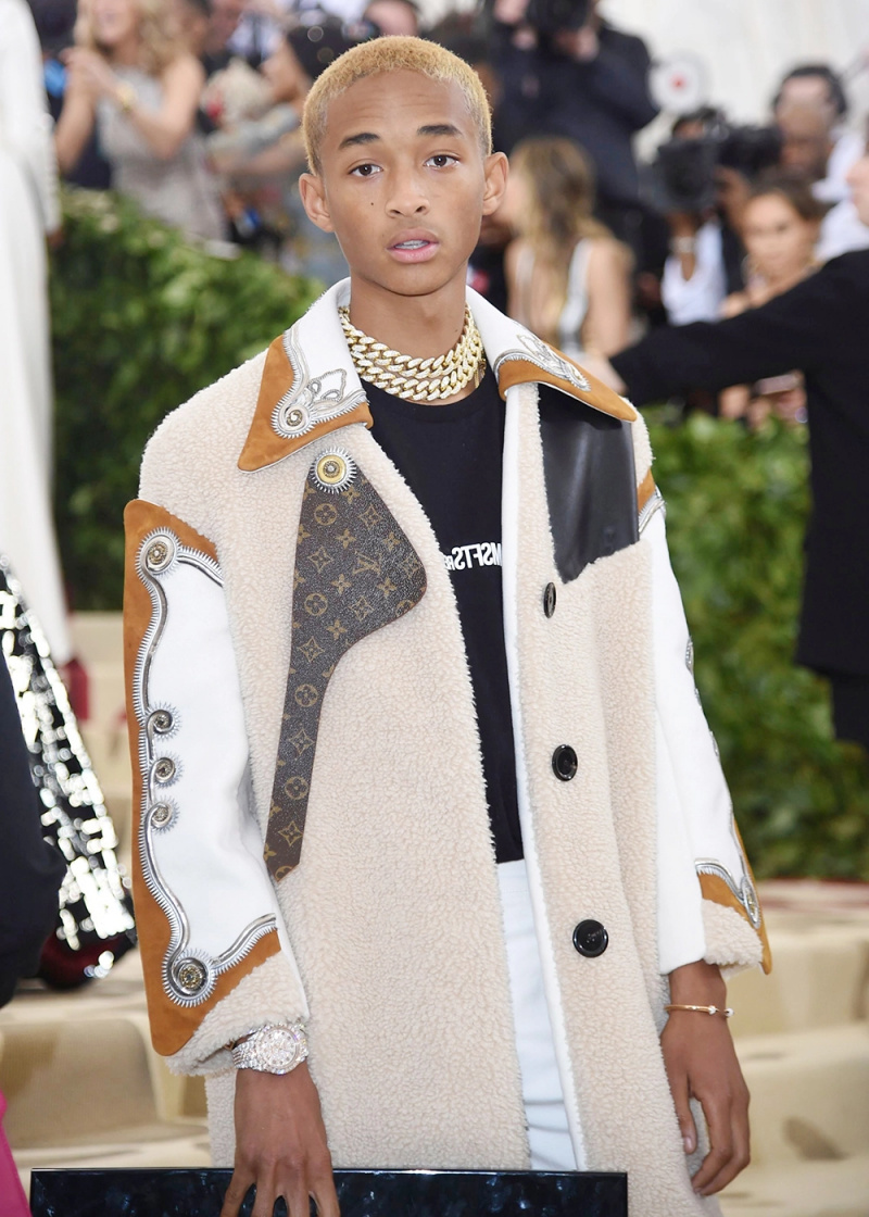   Jaden Smith osallistuu Metropolitan Museum of Art -museoon's Costume Institute benefit gala celebrating the opening of the Heavenly Bodies: Fashion and the Catholic Imagination exhibition, in New York2018 MET Museum Costume Institute Benefit Gala, New York, USA - 07 May 2018