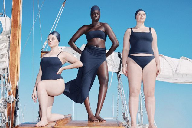 Kim Kardashians seneste Skims-kollektion kombinerer badetøj og formtøj