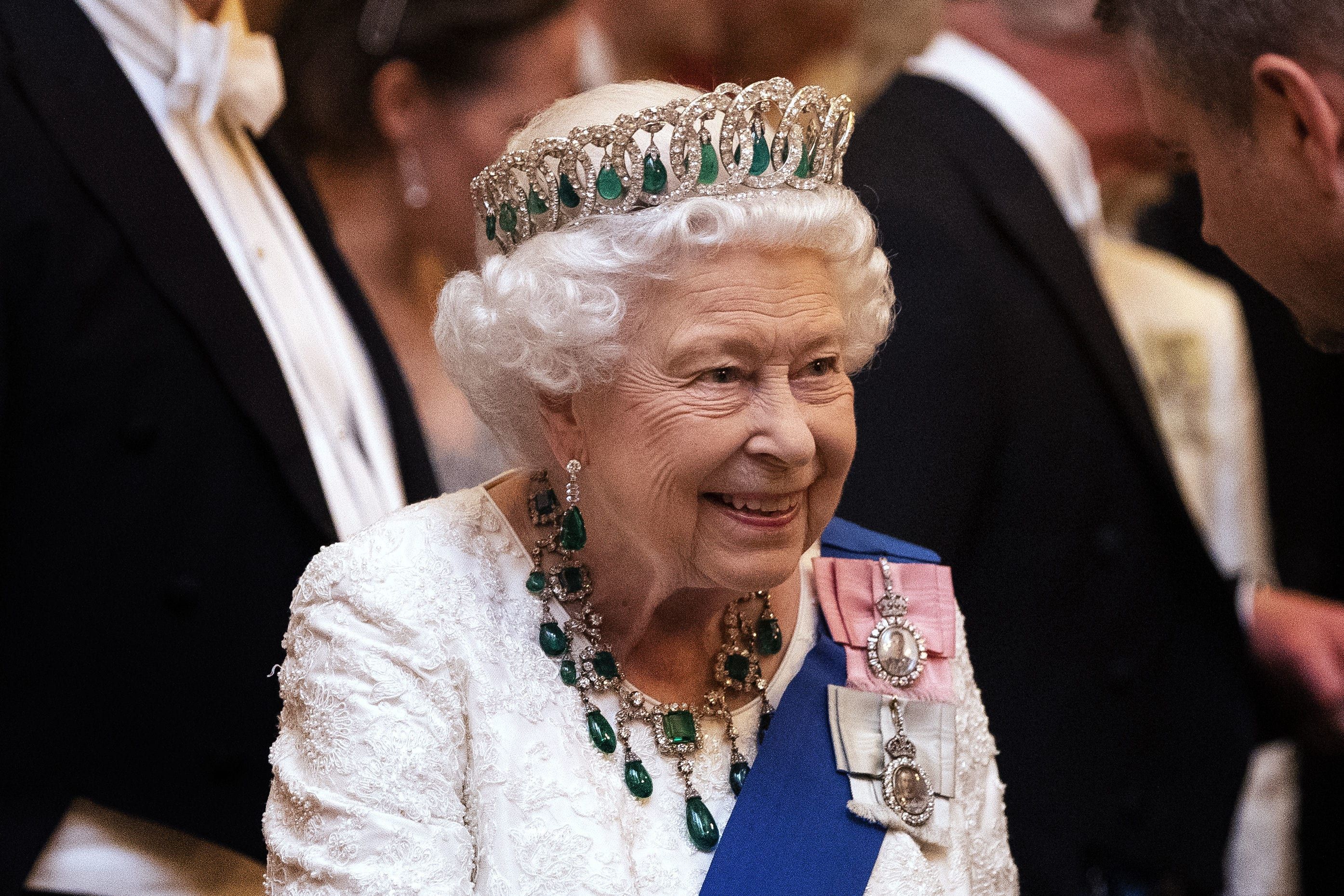 Краљица Елизабета ће овог викенда постићи велику краљевску прекретницу