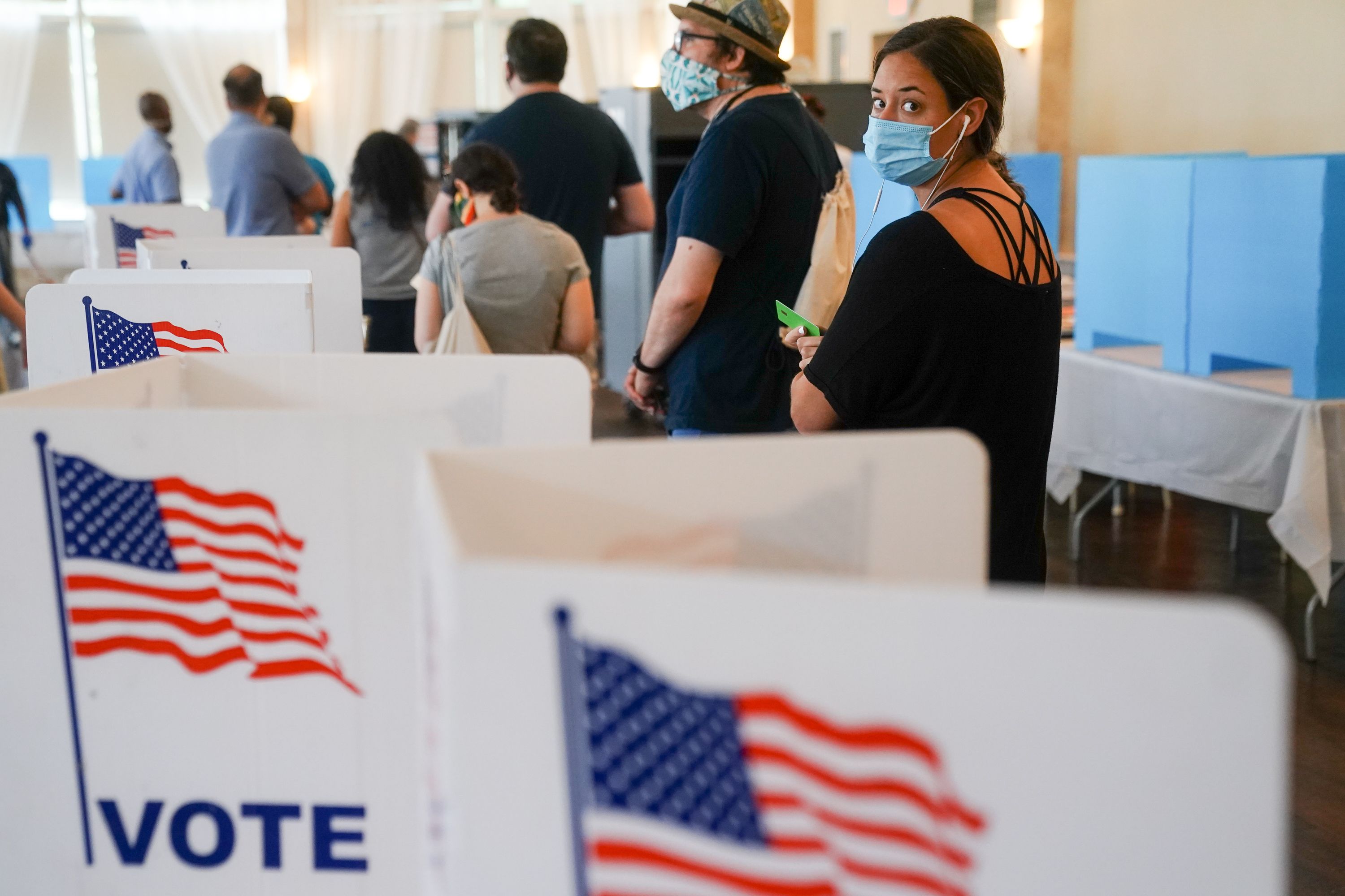 După Fiasco-ul alegerilor din Georgia, de ce oamenii nu pot vota online? Experții cântăresc.