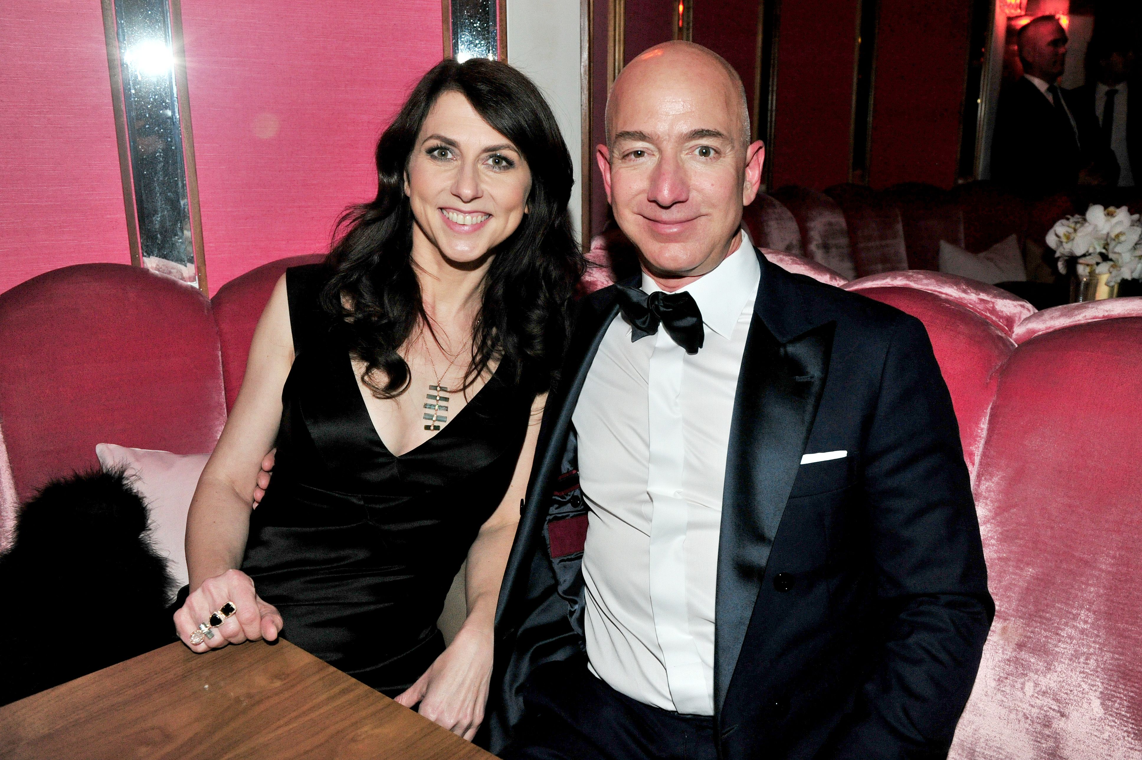 Mantan Istri Jeff Bezos, MacKenzie Bezos, Menarik $370M Dari Paket Perceraian $36B