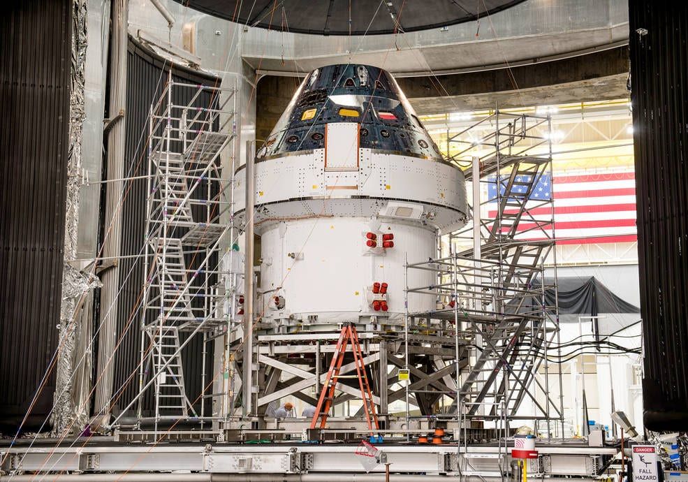 Am bu chòir dha Jeff Bezos agus Elon Musk pàigheadh ​​airson Misean Gealach 2024 NASA?