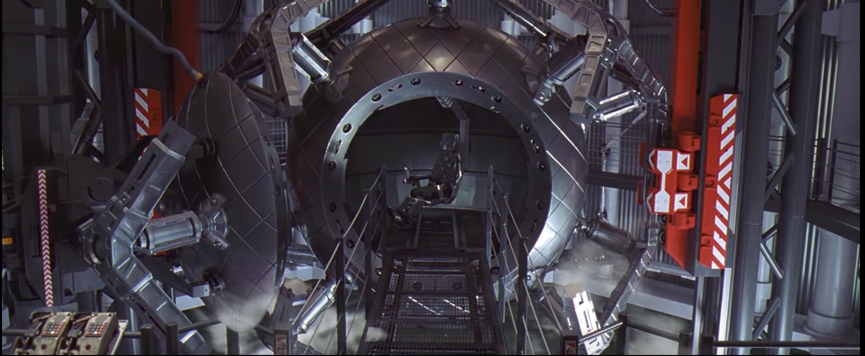Pirms 20 gadiem Holivuda iedomājās tārpu atveres mašīnu Kenedija kosmosa centrā