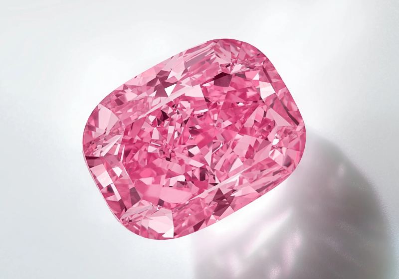 Un diamant rose de 10 carats va rapporter un record de 35 millions de dollars chez Sotheby's