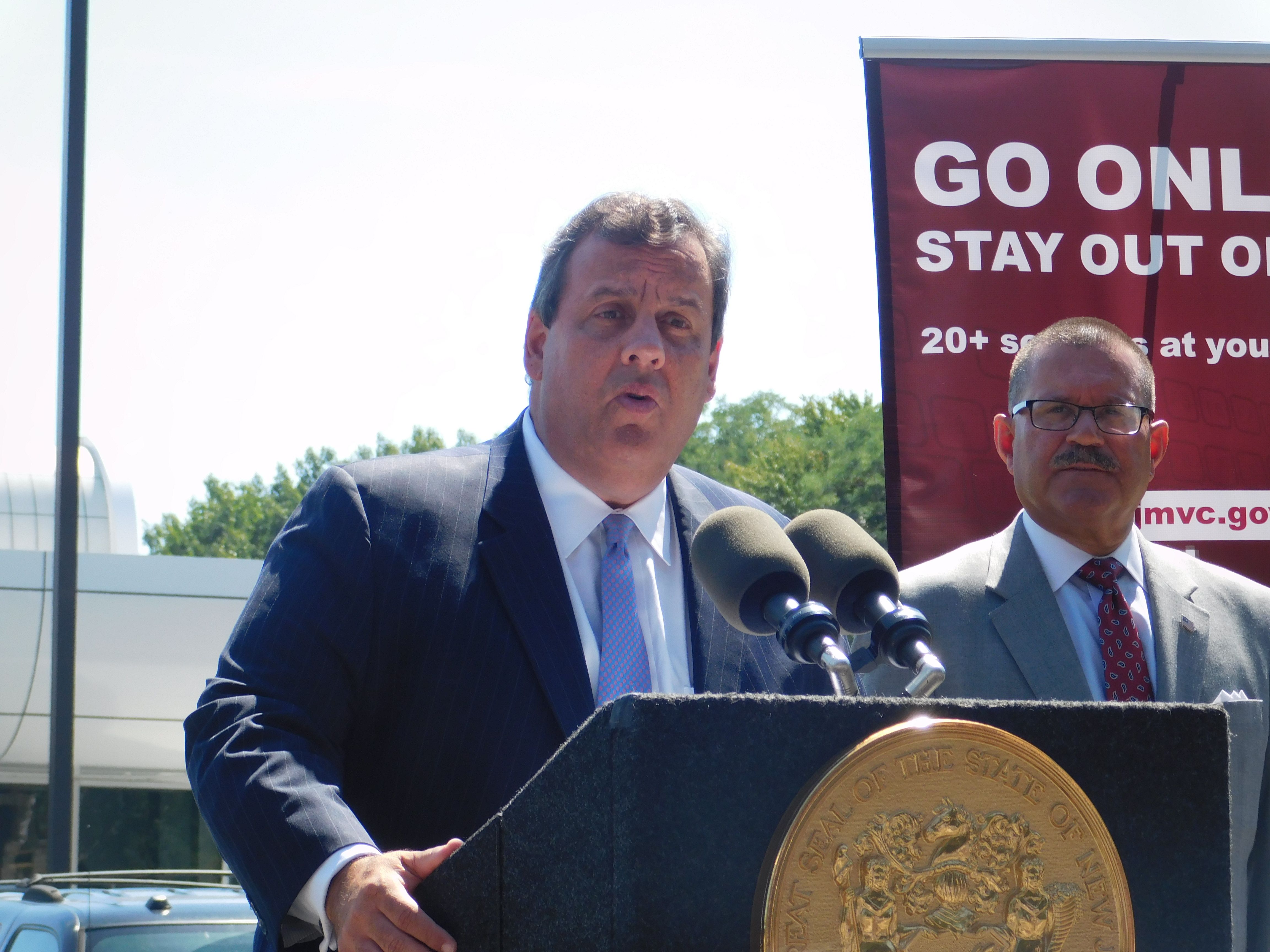 Christie anunță planul de îmbunătățire a Comisiei pentru autovehicule NJ