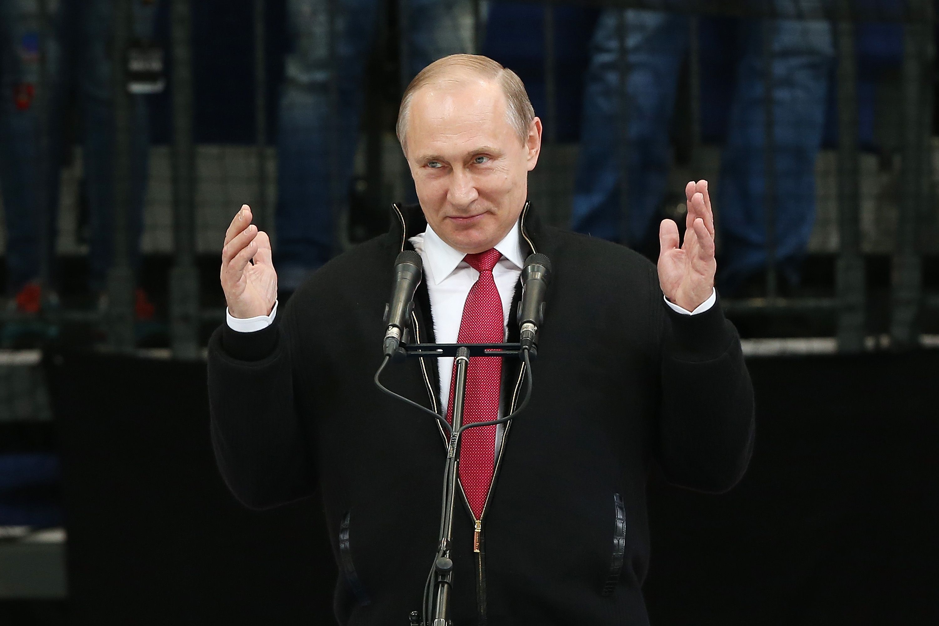 Vladimir Putin are tot ce are nevoie pentru a-l șantaja pe Hillary Clinton