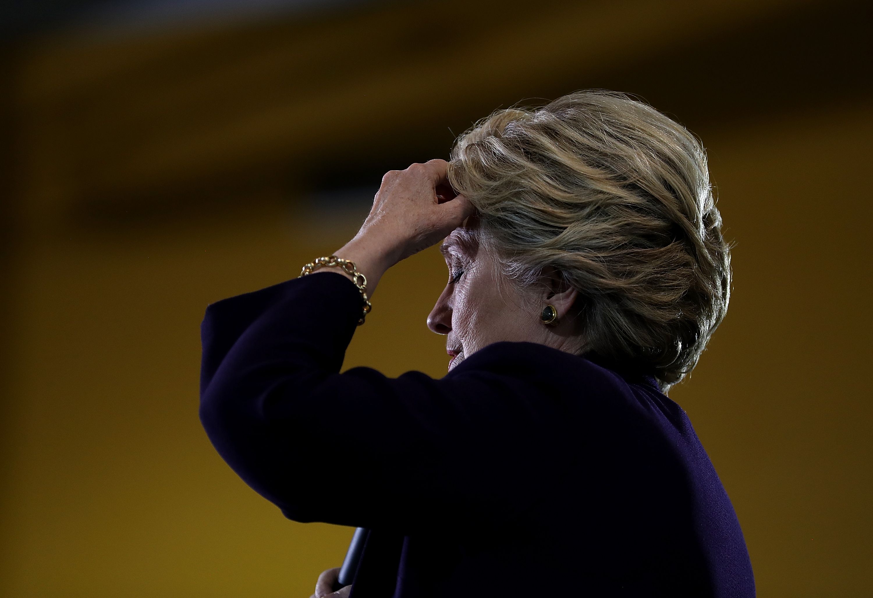 Presedintele campaniei Clinton: Hillary Hates Phrase 'Everyday Americans